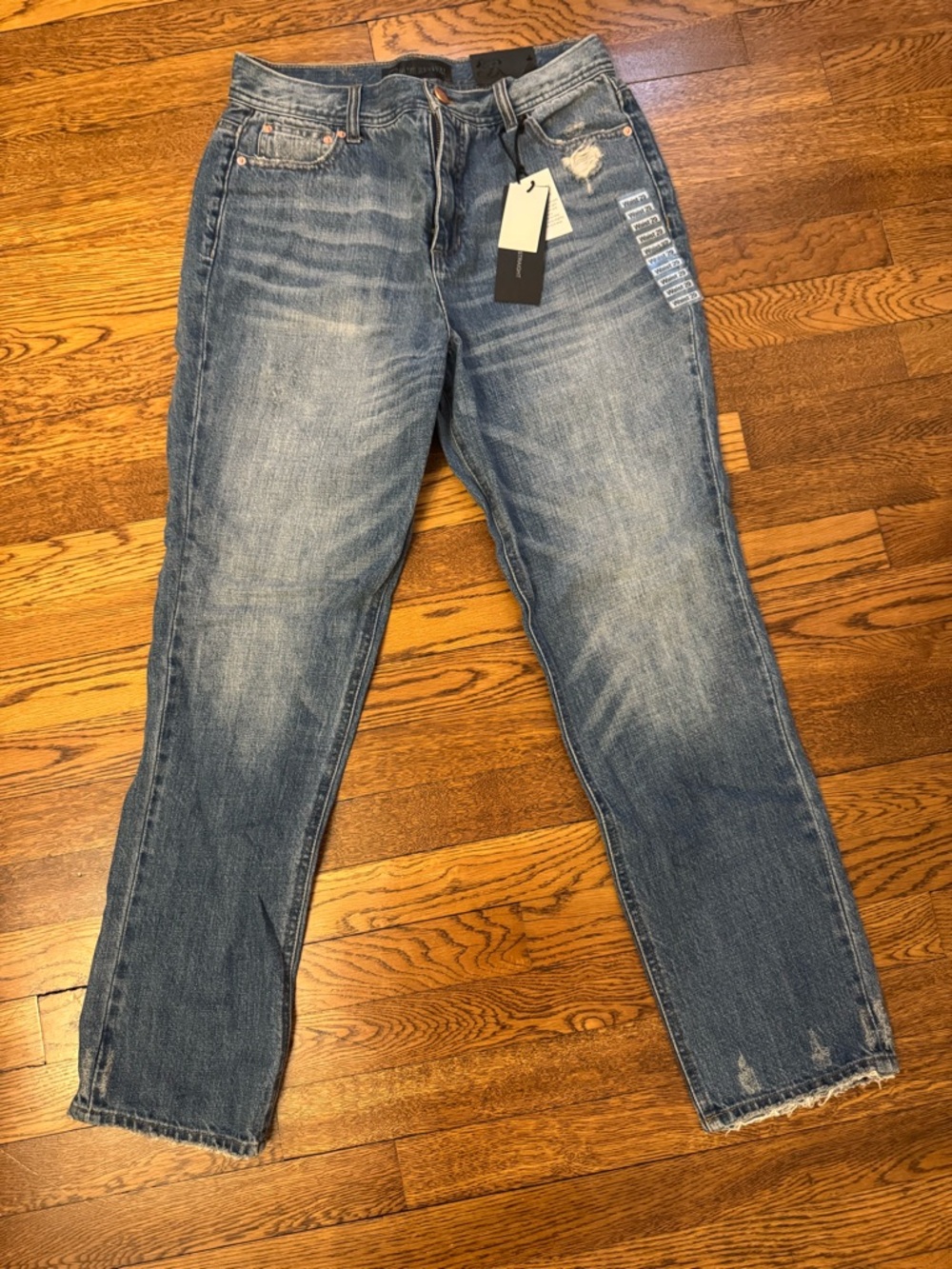 Women’s Straight Leg Jeans - Light Blue Distressed